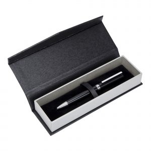 A textured two tone exterior and velvet feel interior gives this box a really prestigious feel. Also includes a fold over cover with a magnetic catch. Black with silver trim.