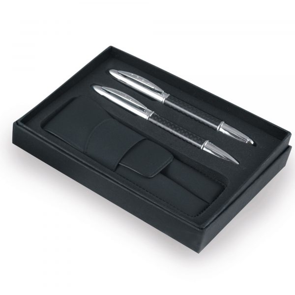 An ideal way to present your gift sets, a box and pouch in one set. Price is for unprinted