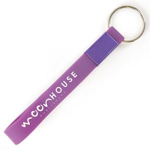 Plastic silicone loop keyring with aluminium patch. Available in 13 colours