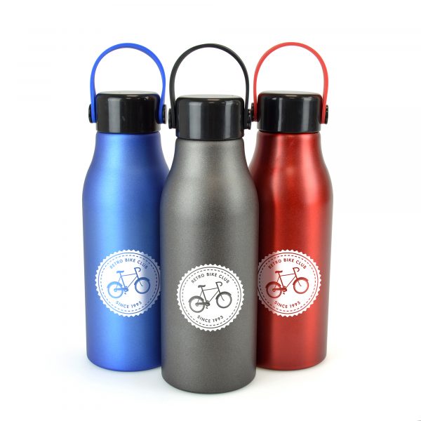 680ml singled walled aluminium drinks bottle with black PP plastic screw on lid and matching coloured silicone carry strap.