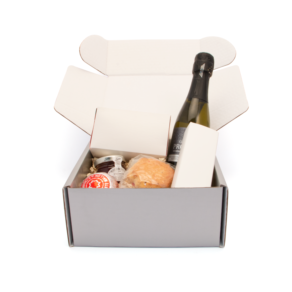 Platinum Jubilee – Jubilee Afternoon Tea - Silver - With Prosecco - The ...