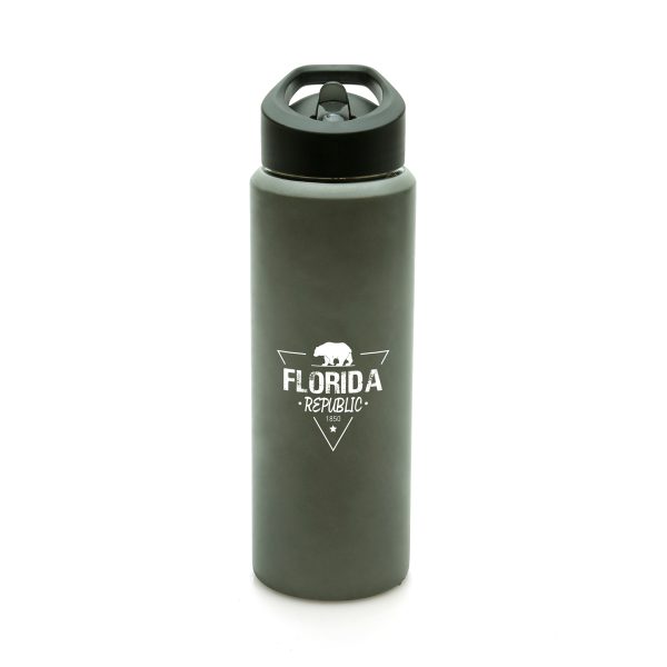 750ml single walled, stainless steel bottle which changes colour when you add cold liquids. Secured with a screw on recycled PP plastic lid with recycled PS plastic sipper, recycled LDPE plastic straw and silicone seal. BPA and PVC free.