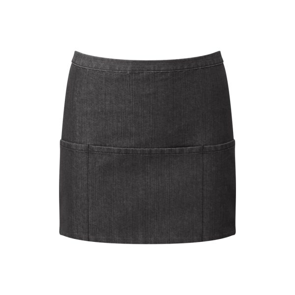 The classic short waist apron features 90cm self-fabric ties and three open pockets which are ideal for carrying small routine essentials as well as card machines and tablet devices on the go. A great professional product for restaurant/bar industries. Made from 65% polyester, 35% cotton blend it offers a smooth surface face to carry your brand. Available in wide range of colours.