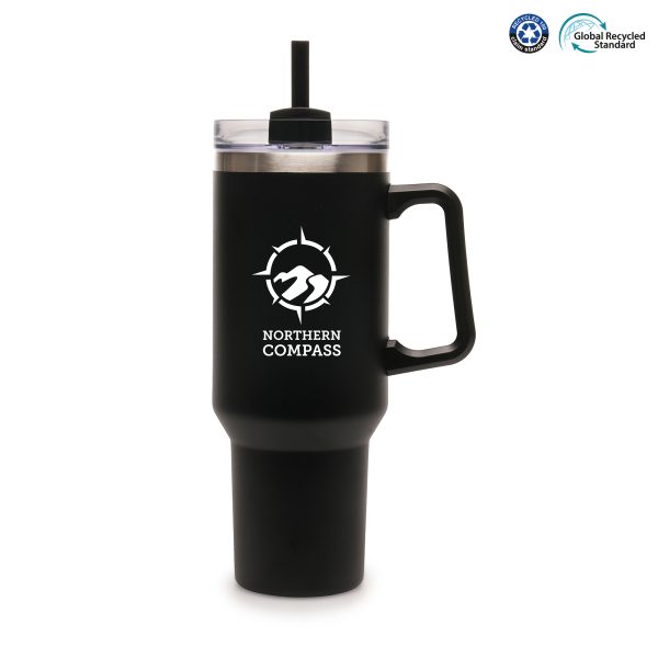 1182ml double walled, stainless steel travel mug with built-in recycled PP handle and a powder-coated finish. Featuring a clear lid, recycled PP plastic black slider and RPE coloured plastic straw. BPA & PVC free.