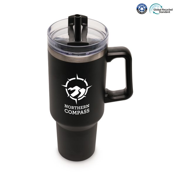 1182ml double walled, stainless steel travel mug with built-in recycled PP handle and a powder-coated finish. Featuring a clear lid, recycled PP plastic black slider and RPE coloured plastic straw. BPA & PVC free.
