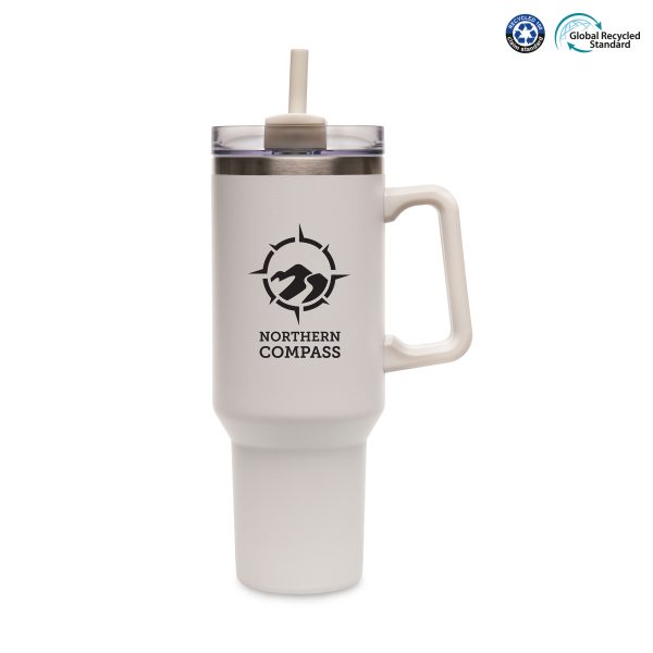 1182ml double walled, stainless steel travel mug with built-in recycled PP handle and a powder-coated finish. Featuring a clear lid, recycled PP plastic black slider and RPE coloured plastic straw. BPA & PVC free.