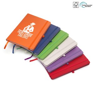 A5 recycled notebook with a coloured cover, 90 lined recycled sheets, coloured ribbon bookmark and coloured elastic closure.