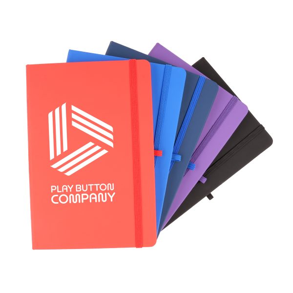 100% recycled notebook with 80 sheets, PU coloured cover, pen loop, back pocket, ribbon bookmark and elastic closure.