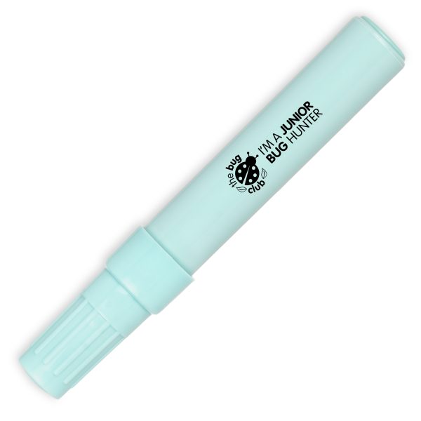 Chunky capped highlighter filled with water-based ink made in Europe. Excellent for marking and highlighting on all general paper types. Highlighter casing is produced from 30% recycled material. Nib type chisel, line thickness – 1-4mm