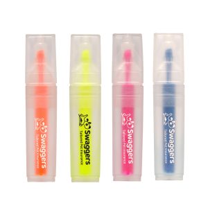 This highlighter showcases an elegant frosty RPET barrel and cap that allows to see the vibrant ink colour within whilst enhancing the overall design, making it a standout choice.